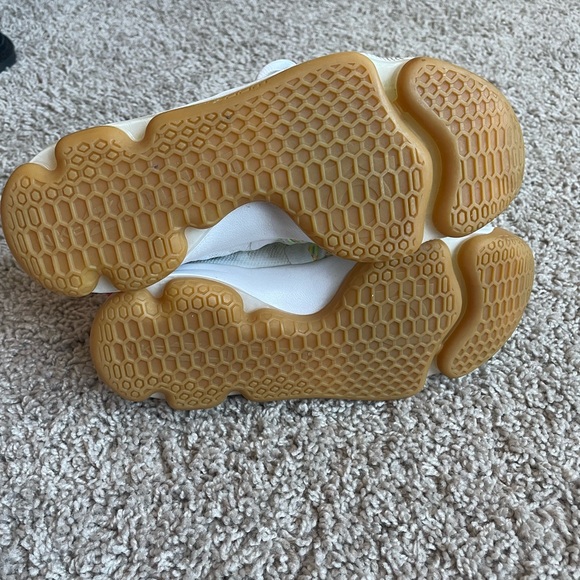 KD 9 ‘Summer’ / Size 5 Y - Pre Owned in Great Condition! - Picture 4 of 5